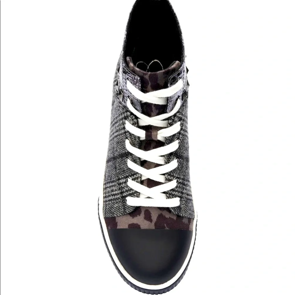 Jessica Simpson Animal Print Black & White Mix Textile Platform High Top Sneaker - Picture 6 of 8